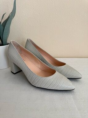 New AGL Italy Croc-Embossed Leather Pointed Block Heel Pumps in Light Gray